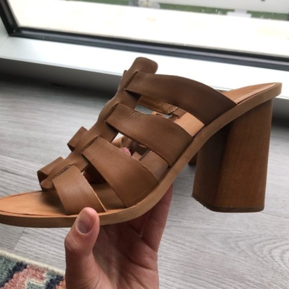 Treasure & Bond Camel Block Heels - Picture 3 of 4